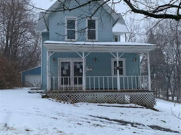 11 Summit Ave, Warsaw, NY 14569