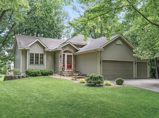 7082 Wellington Ln N, Maple Grove, MN 55369