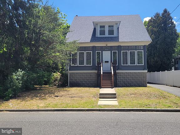 2nd image of 19 Euclid Ave