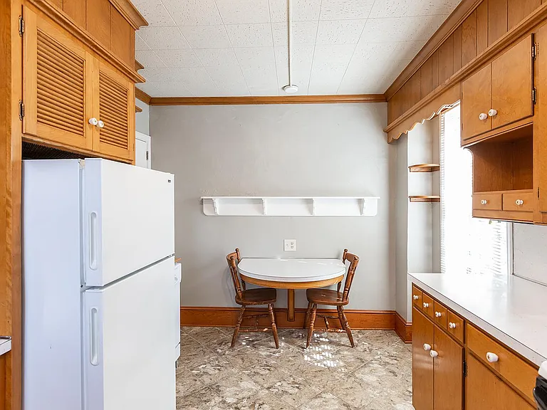 Built-in table in kitchen!