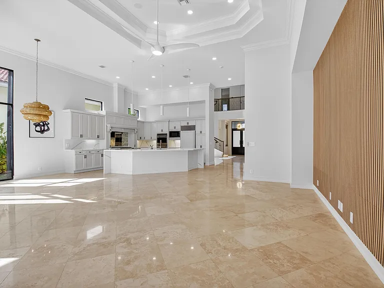 17921 Villa Club Way — Photo 28