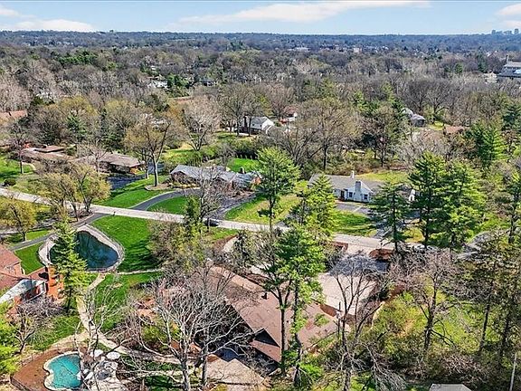 45th image of 10 Vouga Ln