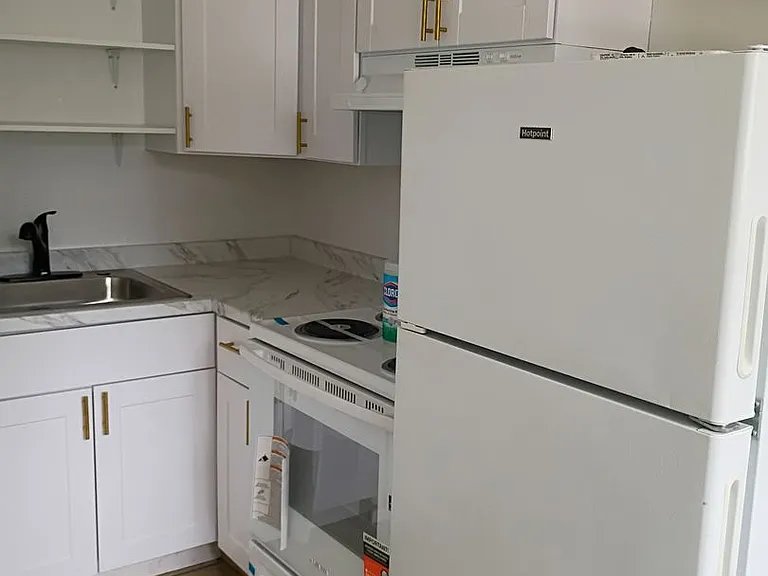 Vessey Park Apartments — Photo 28