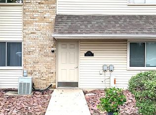 1745 Robin Walk APT C, Hoffman Estates, IL 60169