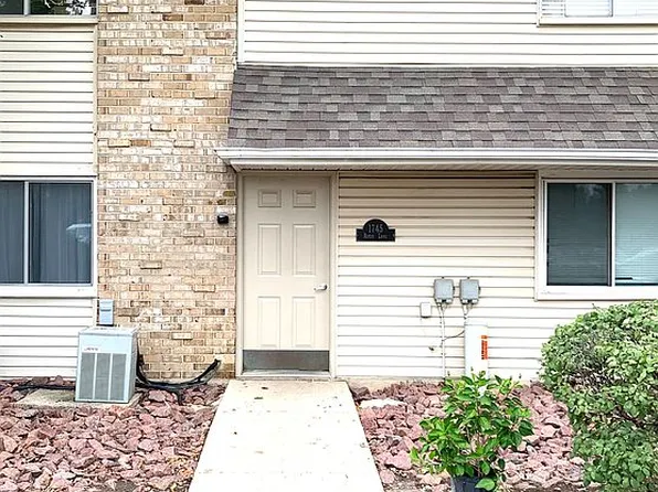 1745 Robin Walk APT C, Hoffman Estates, IL 60169
