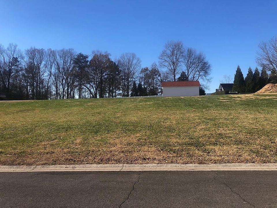 1st image of 789 Heritage Cir