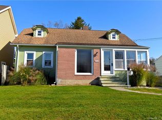 214 Washington Pkwy, Stratford, CT 06615