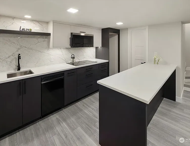 10044 Sand Point Way NE — Photo 5