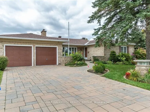 11 Jerrilynn Cres, Ottawa, ON K2J 1H3