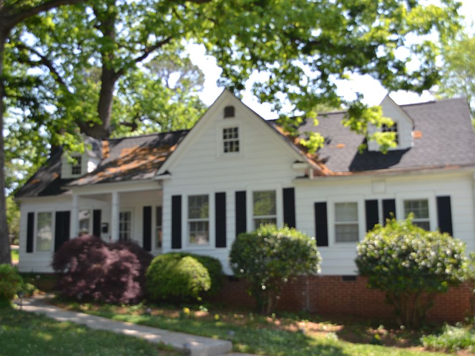 1st image of 1850 N Elm St