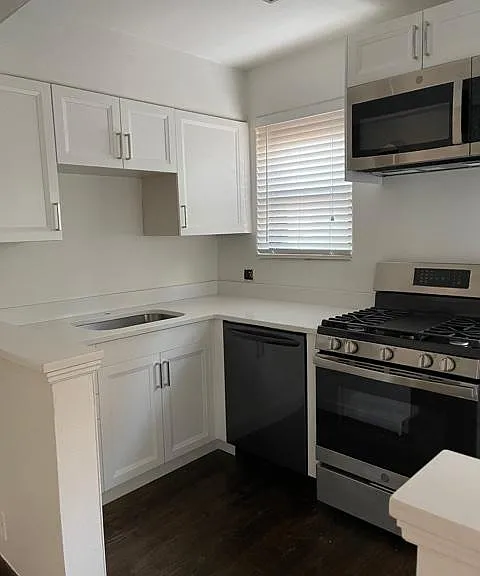 5824 Nottingham Ave #2W — Photo 3