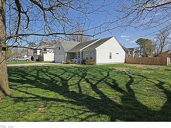 2nd image of 108 Eastwood Dr