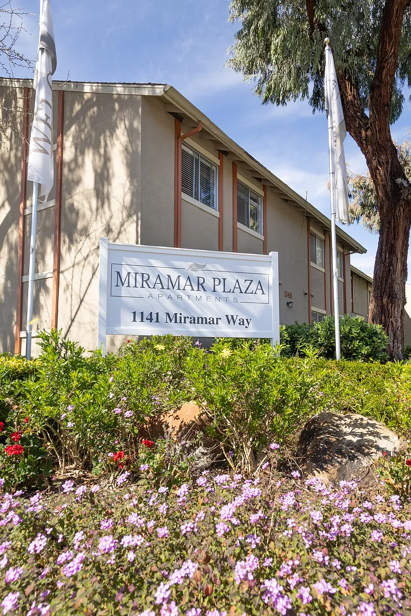 Building Photo - Miramar Plaza