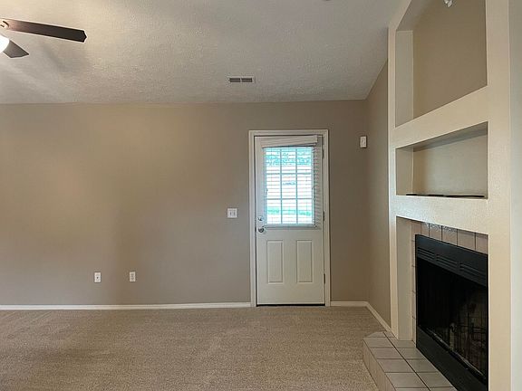 2nd image of 901 S Timber Ridge Drive
