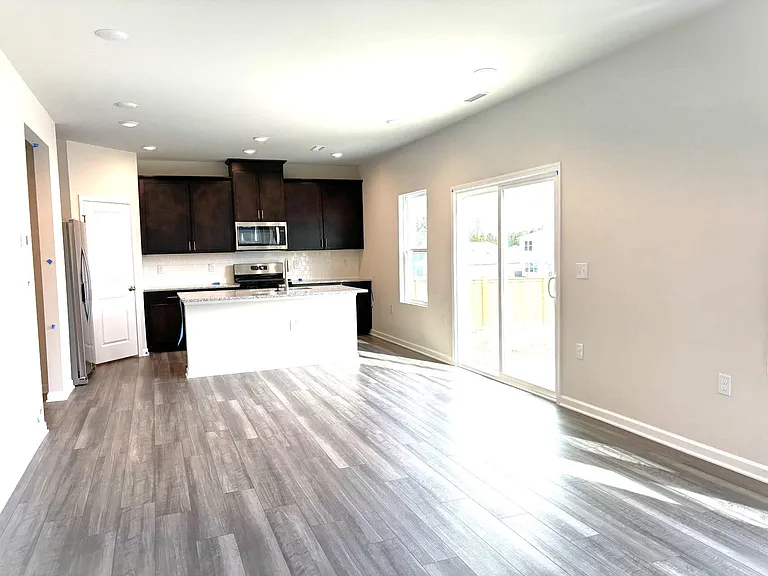 932 Crow Branch Dr — Photo 7