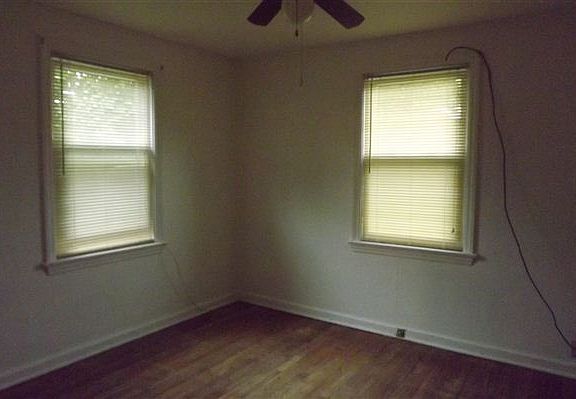 5th image of 2217 Hecker Ave