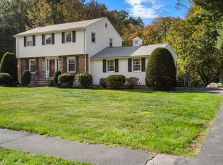 26 Garden Pkwy, Norwood, MA 02062