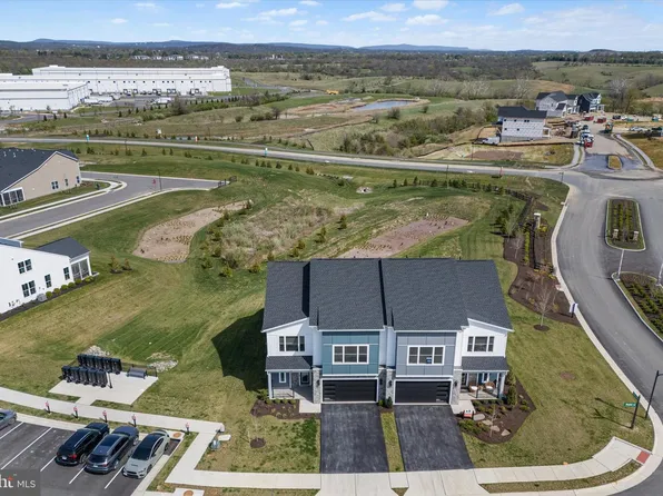 104 Wagtail Ln, Winchester, VA 22603