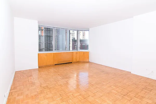 Rented by New York Residence | media 26