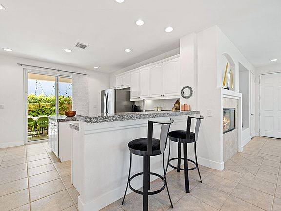 4th image of 48584 Anastacia Ct