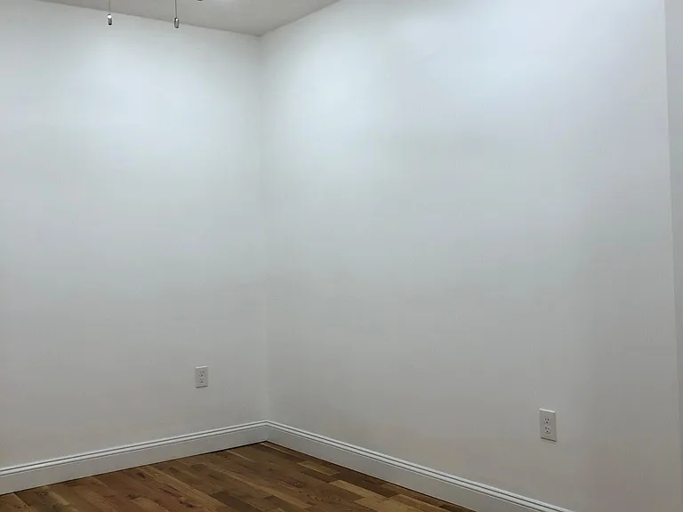 12 Hull St #1 — Photo 8