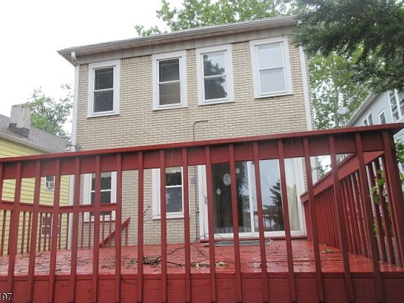 3rd image of 740 2Nd Ave