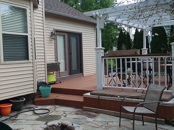 4th image of 1002 Ambrose Ct