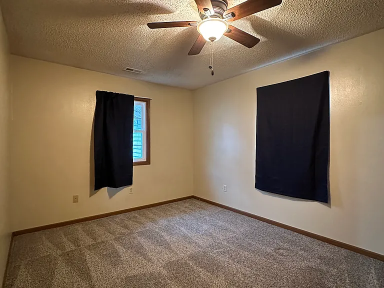 113 S Locust St — Photo 10