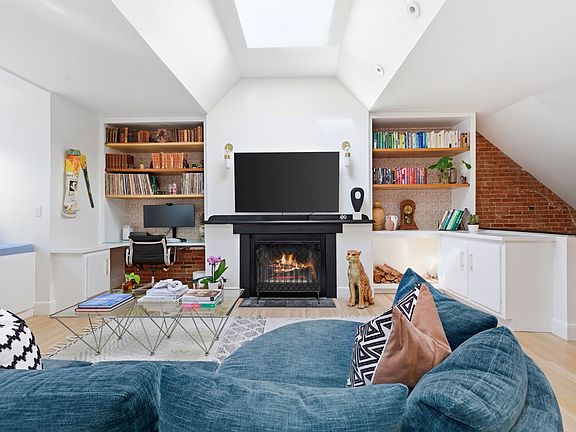 2nd image of 552 Columbus Ave #Penthouse 6