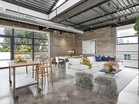 4th image of 1534 17th St Unit 205