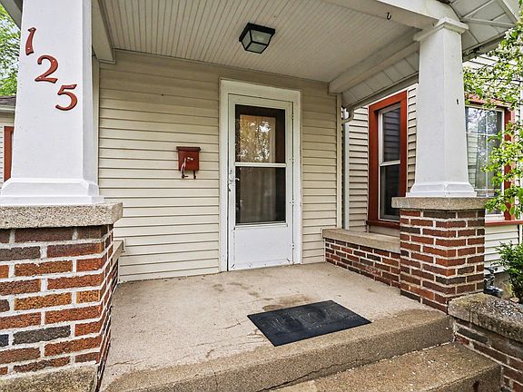 3rd image of 125 Chestnut St