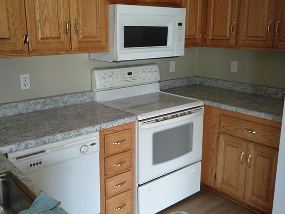 2nd image of 1063 Juniper Ct