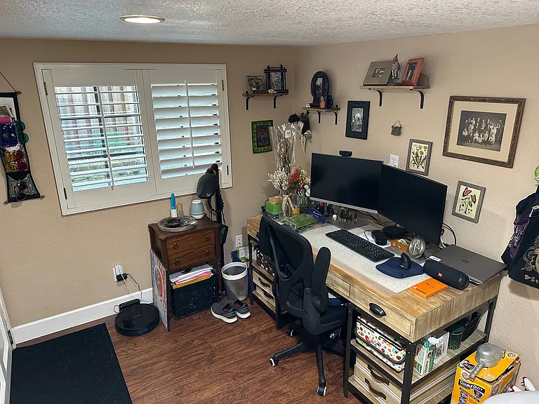 Second bedroom