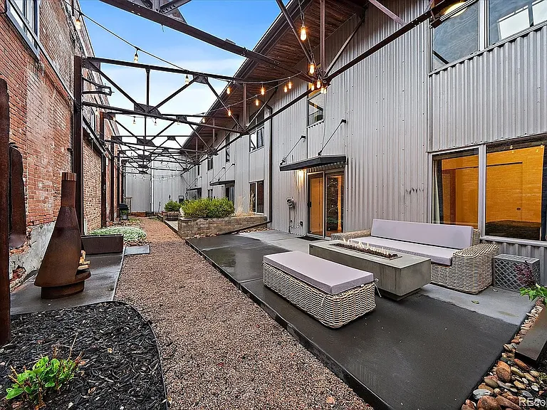 3033 Blake St #123 — Photo 34