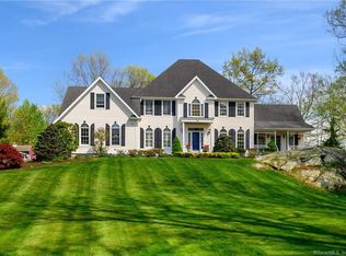 24 Canterbury Ln, Sandy Hook, CT 06482