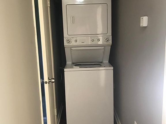 5th image of 1012 Vernal St APT 3
