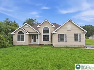 86 Northpark Dr E, East Stroudsburg, PA 18302