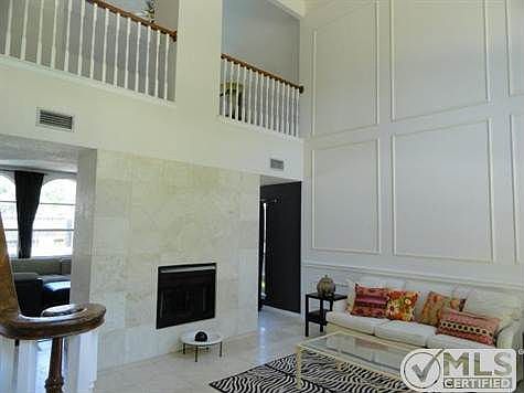 3rd image of 11016 Hermitage Ln