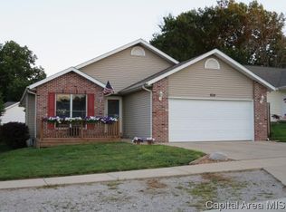 624 E Menard St, Riverton, IL