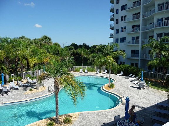 2nd image of 2 Oceans West Blvd APT 407