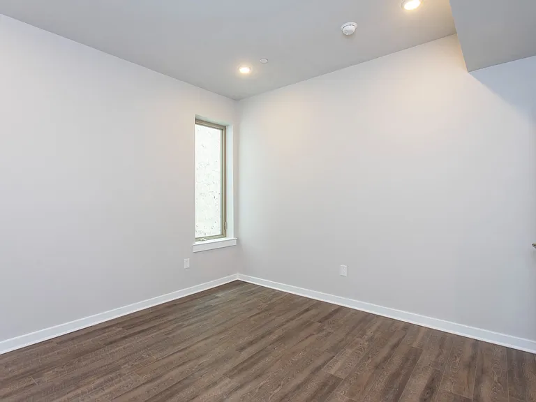1227-29 N 7th St #3E — Photo 25
