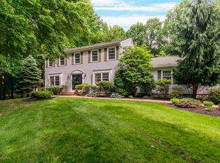82 Lehigh Dr, Lincroft, NJ