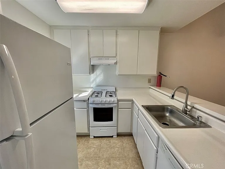 1130 Newport Ave #207 — Photo 6