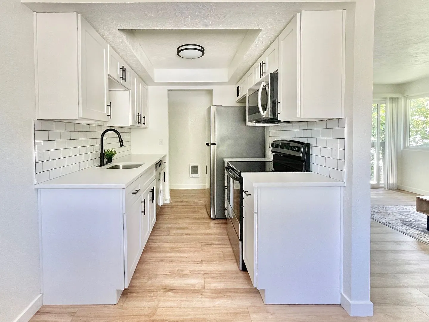 1110 West 10th Avenue — Photo 4