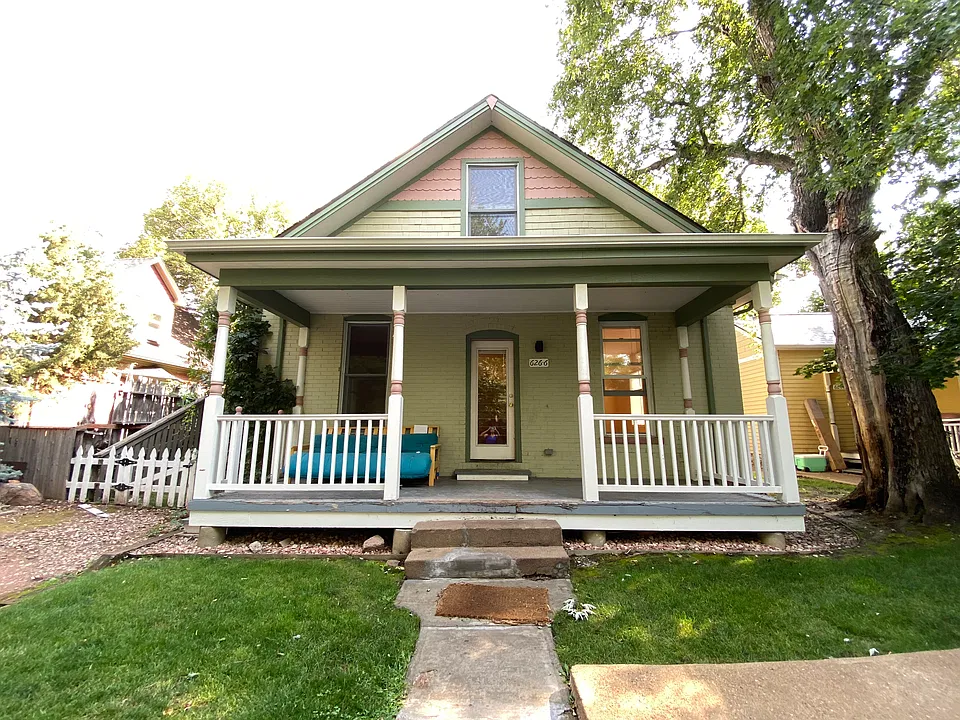626 Marine St #6
