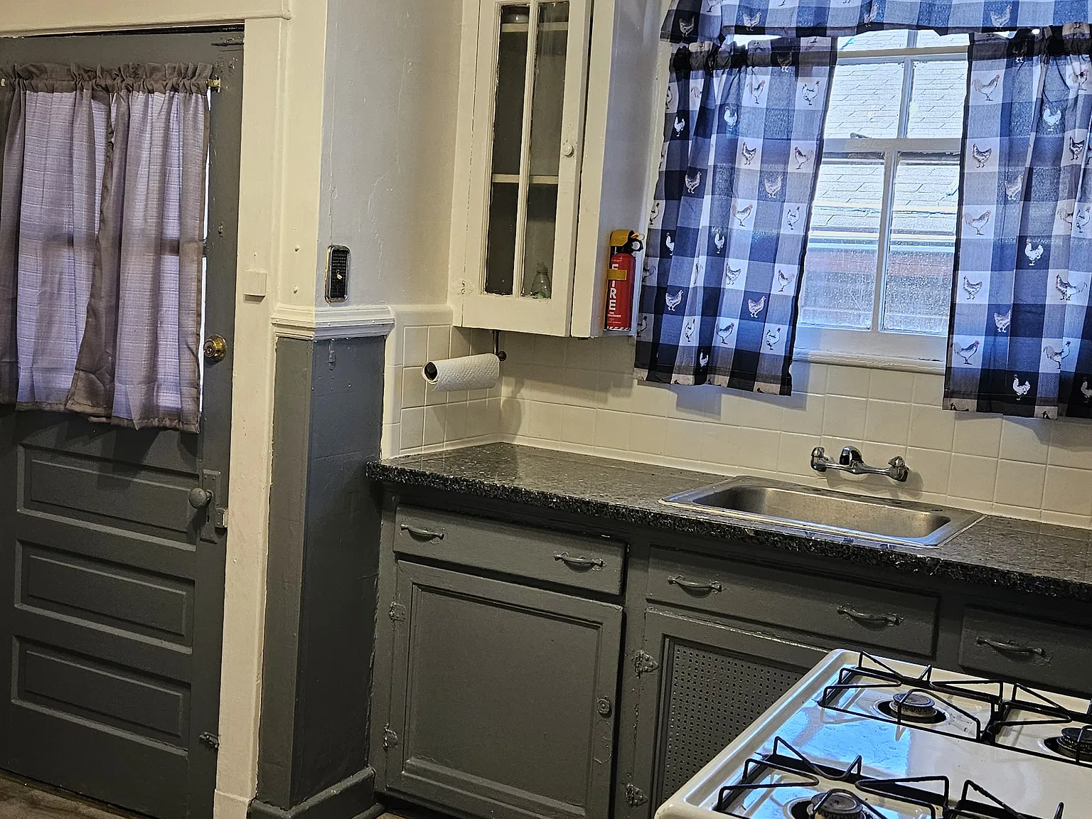 2 bed, 1051 sqft, $1,200 — Photo 2