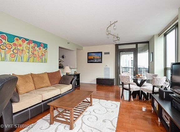 4th image of 400 N Lasalle St #3504