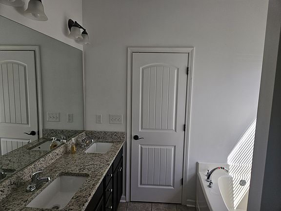 5th image of 367 Red Hawk Dr