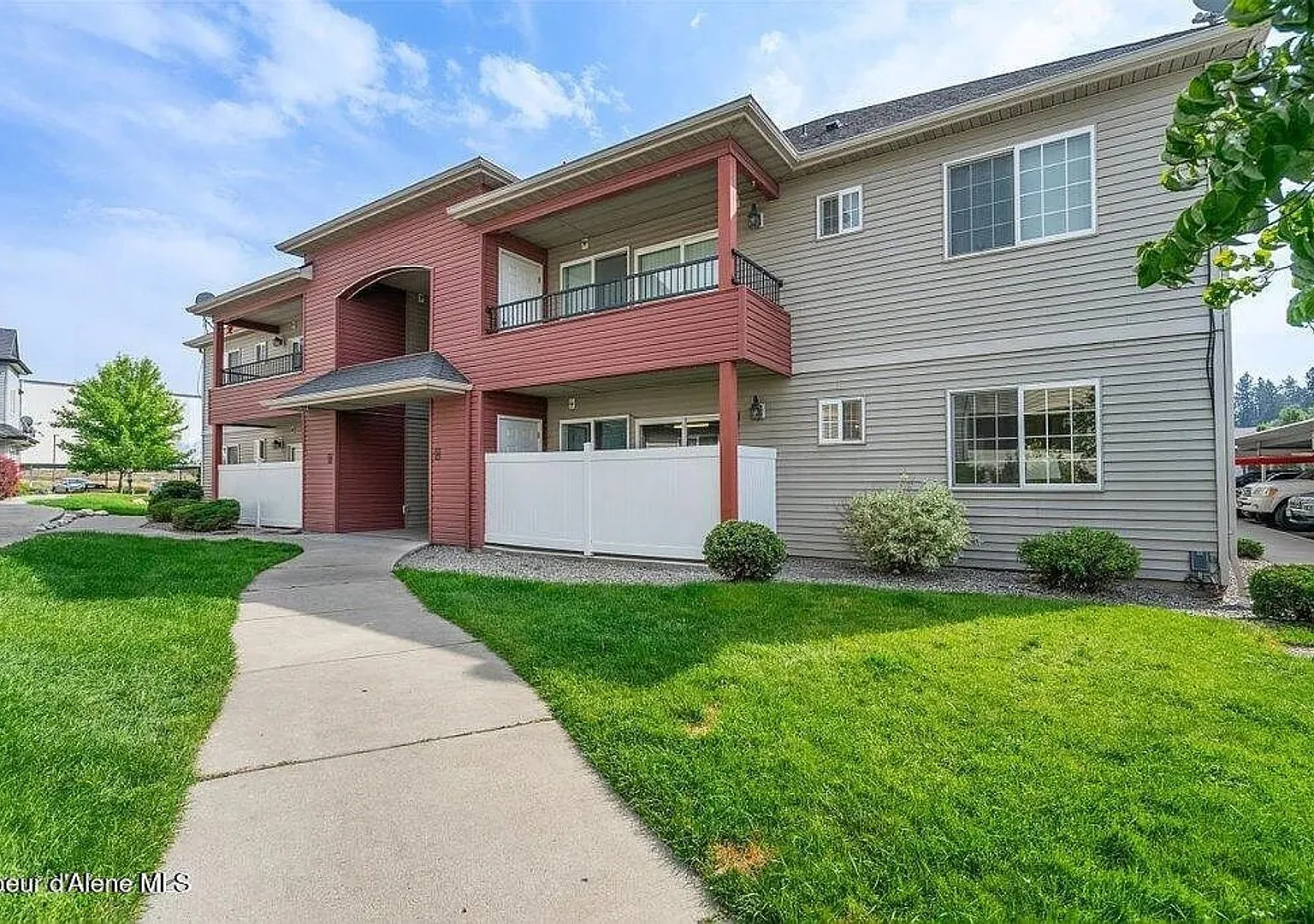 Beautiful 3 Bed / 2 Bath Lower-Level Condo Promenade Condos, Post Falls — Photo 1