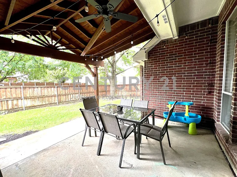 11413 Huntington Rd — Photo 10